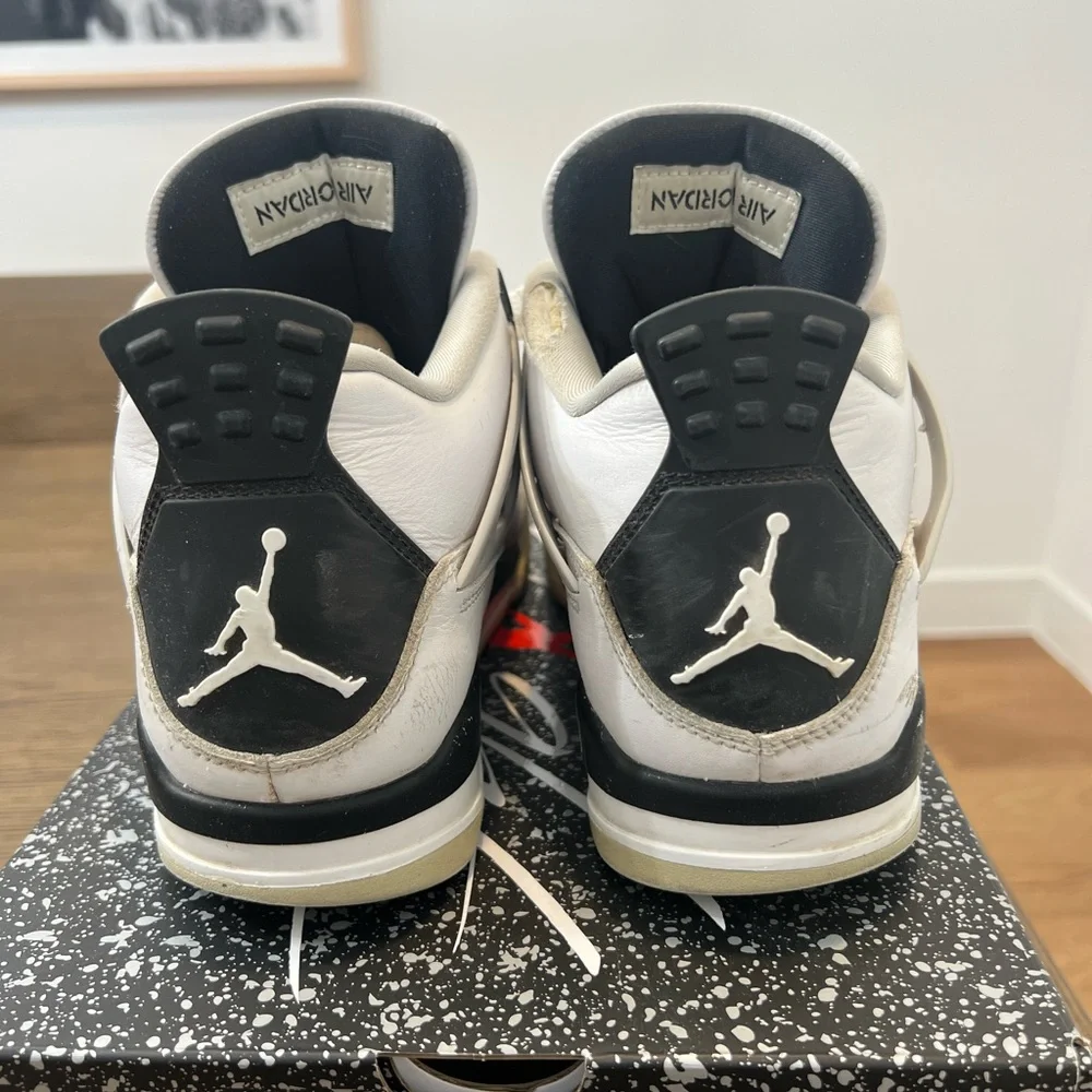 GUC Men’s Air Jordan 4 Retro White Black Neutral Gray Greis Neutre Noir 9.5M